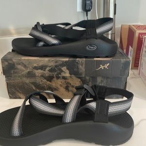 New, never worn neutral chacos. Perfect condition.